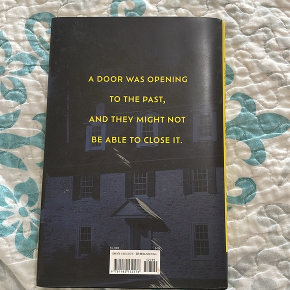 Mary Higgins Clark and Alafair Burke HB novel- It Had To Be You - Picture 2 of 5